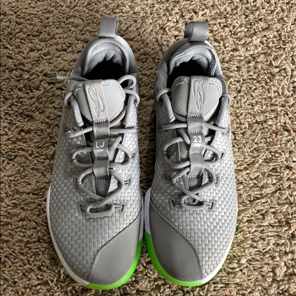 Men’s LeBron James 23 Nike Zoom basketball shoes